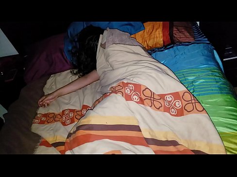 ❤️ Stepson berači svojo mlado mačeho, medtem ko ona spi. ️❌ Domače porniče pri nas ❤